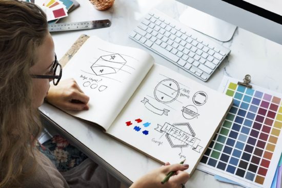 Insegne luminose a led per esterni consigli per la perfezione - colori